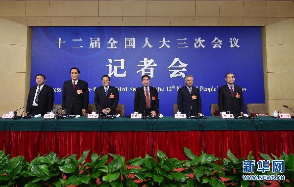 （两会）（1）柳斌杰等5名全国人大专委会负责人答记者问