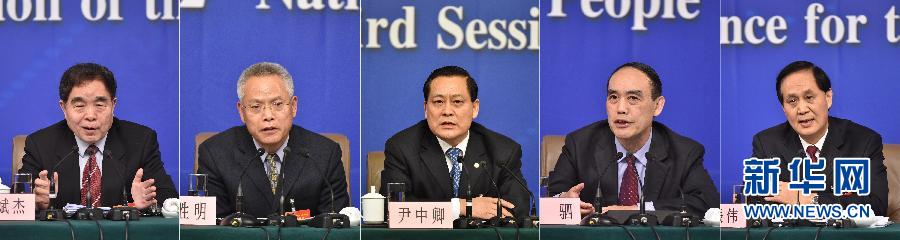 （两会）（12）柳斌杰等5名全国人大专委会负责人答记者问