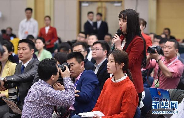 （两会）（13）柳斌杰等5名全国人大专委会负责人答记者问