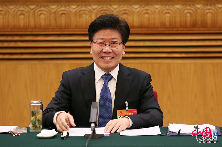 张春贤:新疆有极端分子参与了IS组织 对安全形势有信心[组图]