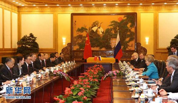 （XHDW）吴邦国与俄罗斯联邦委员会主席举行会谈