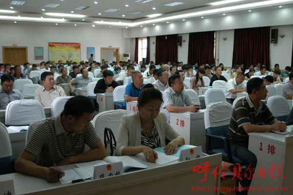 市人大常委会举办基层人大工作者培训班