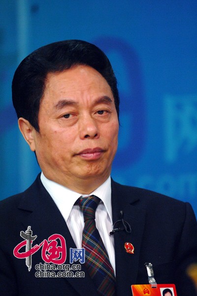  3月6日，全国人大代表、波司登集团董事长高德康作客中国网《中国访谈》就今年上会的新议案、中国制造以及中国品牌“走出去”等问题展开讨论。中国网记者 寇莱昂摄影