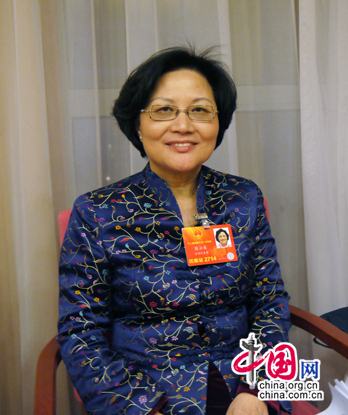 陈云英代表：残疾人教育是社会不能逃避的责任