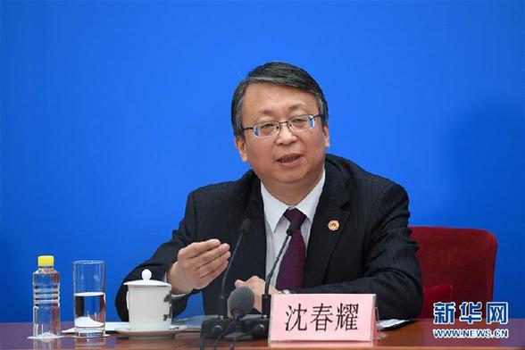 (两会)(1)十三届全国人大一次会议秘书处法案组有关负责人回应宪法修正案热点问题