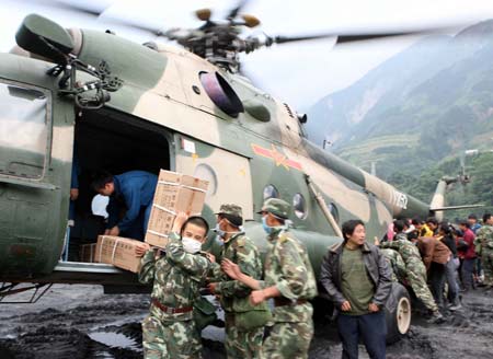 Chinese Premier Wen Jiabao has ordered the armed forces and civil aviation department to deploy 90 more helicopters for rescue missions in quake-hit Sichuan province.