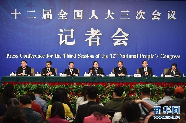 （两会）（3）五位全国人大代表就完善高等教育治理结构答记者问