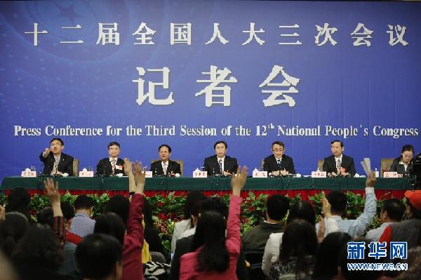 （两会）（6）五位全国人大代表就完善高等教育治理结构答记者问