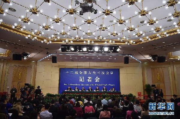 （两会）（8）五位全国人大代表就完善高等教育治理结构答记者问