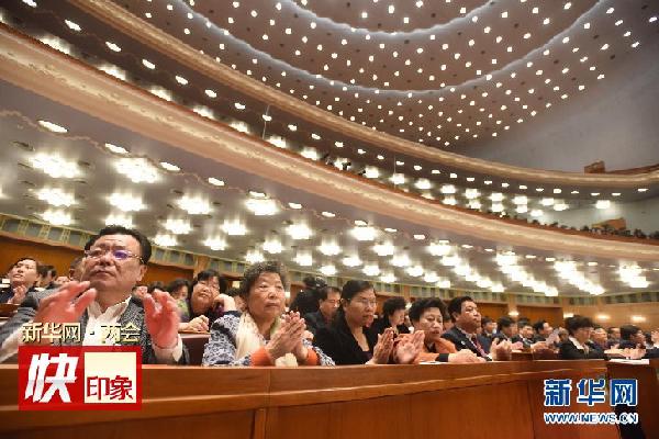 （两会·人大闭幕）（15）十二届全国人大三次会议在北京闭幕
