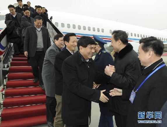 （两会）（1）江西代表团抵京