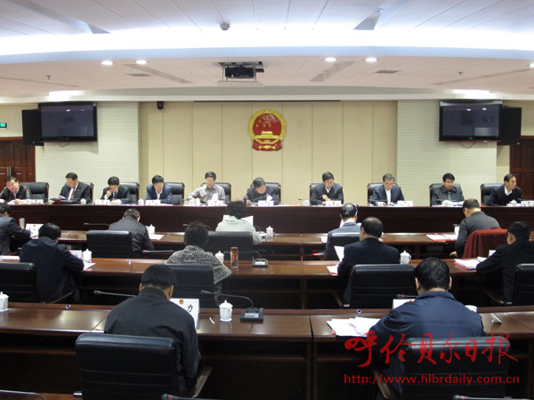 市二届人大常委会第３１次会议召开