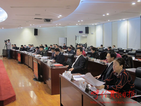 市二届人大常委会第３３次会议召开