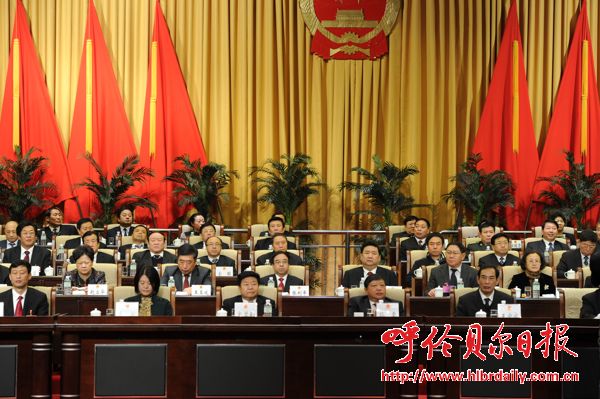 市三届人大一次会议胜利闭幕