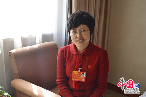 张淑琴代表：建议将教师周转房纳入社会保障房