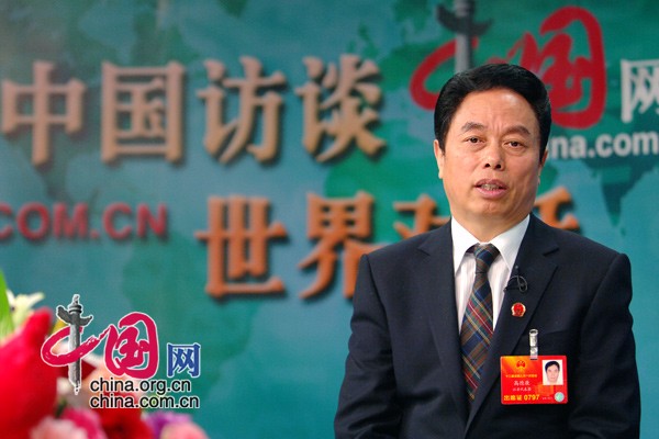  3月6日，全国人大代表、波司登集团董事长高德康作客中国网《中国访谈》就今年上会的新议案、中国制造以及中国品牌“走出去”等问题展开讨论。中国网记者 寇莱昂摄影