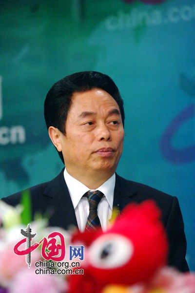  3月6日，全国人大代表、波司登集团董事长高德康作客中国网《中国访谈》就今年上会的新议案、中国制造以及中国品牌“走出去”等问题展开讨论。中国网记者 寇莱昂摄影