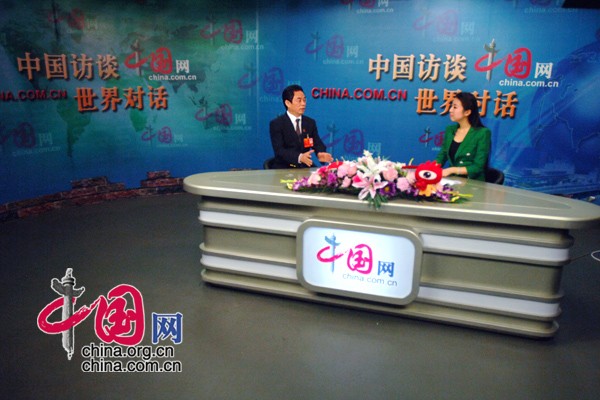  3月6日，全国人大代表、波司登集团董事长高德康作客中国网《中国访谈》就今年上会的新议案、中国制造以及中国品牌“走出去”等问题展开讨论。中国网记者 寇莱昂摄影