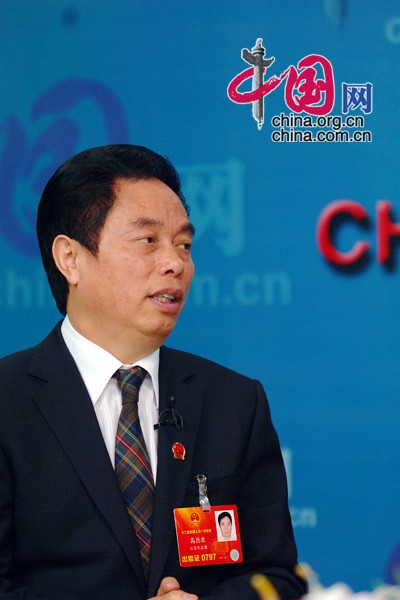  3月6日，全国人大代表、波司登集团董事长高德康作客中国网《中国访谈》就今年上会的新议案、中国制造以及中国品牌“走出去”等问题展开讨论。中国网记者 寇莱昂摄影
