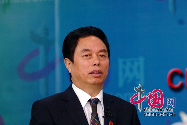  3月6日，全国人大代表、波司登集团董事长高德康作客中国网《中国访谈》就今年上会的新议案、中国制造以及中国品牌“走出去”等问题展开讨论。中国网记者 寇莱昂摄影