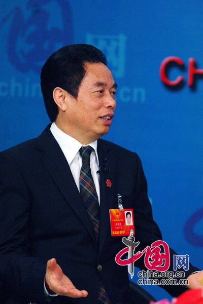  3月6日，全国人大代表、波司登集团董事长高德康作客中国网《中国访谈》就今年上会的新议案、中国制造以及中国品牌“走出去”等问题展开讨论。中国网记者 寇莱昂摄影