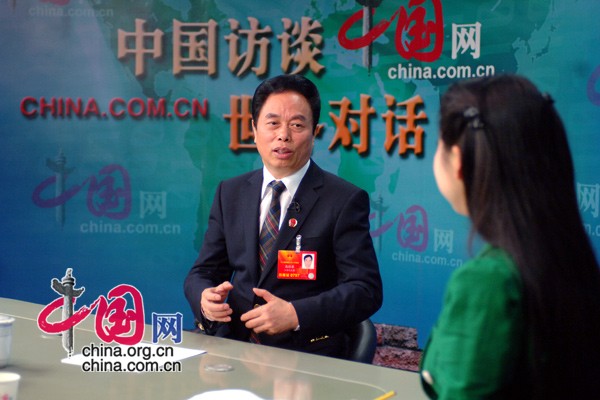  3月6日，全国人大代表、波司登集团董事长高德康作客中国网《中国访谈》就今年上会的新议案、中国制造以及中国品牌“走出去”等问题展开讨论。中国网记者 寇莱昂摄影