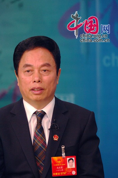  3月6日，全国人大代表、波司登集团董事长高德康作客中国网《中国访谈》就今年上会的新议案、中国制造以及中国品牌“走出去”等问题展开讨论。中国网记者 寇莱昂摄影