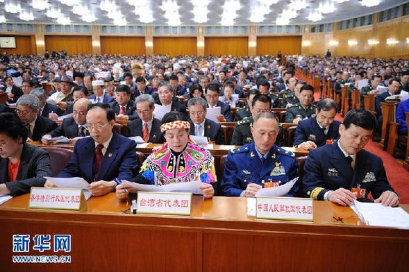 （两会·人大开幕）（1）共聚一堂