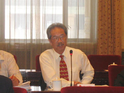 黄宜弘代表