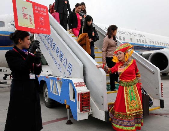 (TWO SESSIONS)CHINA-BEIJING-NPC-DEPUTY-ARRIVAL (CN)