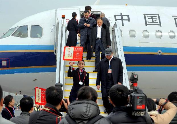 (TWO SESSIONS)CHINA-BEIJING-NPC-DEPUTY-ARRIVAL (CN)