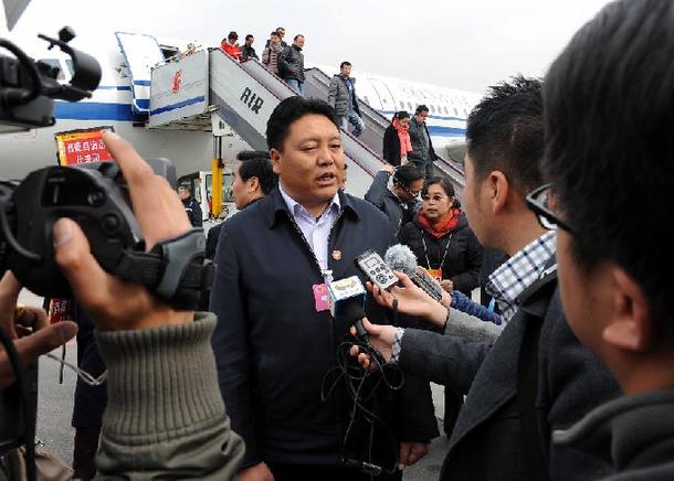 (TWO SESSIONS)CHINA-BEIJING-NPC-DEPUTY-ARRIVAL (CN)