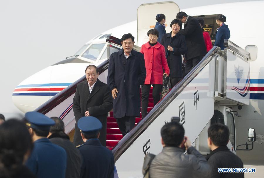 (TWO SESSIONS) CHINA-BEIJING-NPC DEPUTIES-ARRIVAL (CN)