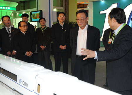 Top Chinese leaders paid visits on Thursday and Friday to the 2009 Energy Saving, Emissions Reduction and New Energy Science and Technology Expo, which is held at the Beijing Exhibition Hall from March 19 to 23.