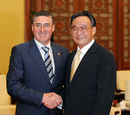 Wu Bangguo, chairman of the Standing Committee of the National People's Congress (NPC), meets with President Jorge Pizzaro of the Latin American Parliament (Parlatino) in Beijing on July 17, 2009.