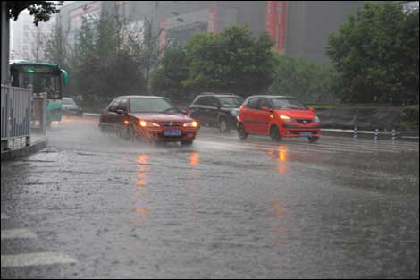重庆西部普降暴雨 多地发生山洪泥石流（组图）