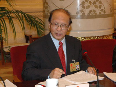 路明