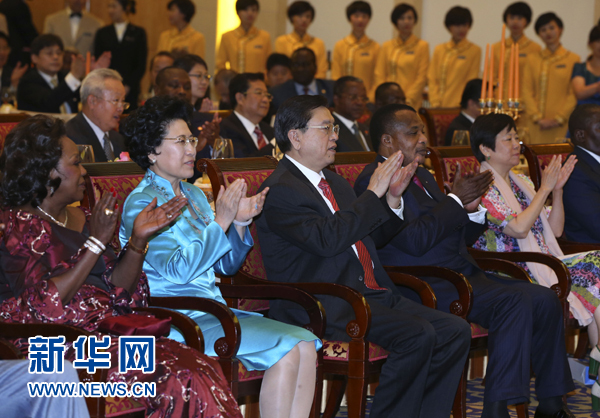 6月13日，中国和刚果共和国建交50周年庆祝招待会在北京钓鱼台国宾馆举行。全国人大常委会委员长张德江和刚果共和国总统萨苏出席招待会并致辞。新华社记者 庞兴雷 摄