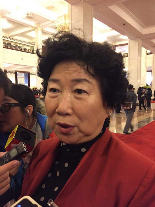 全国政协委员、安徽戏剧家协会副主席侯露对政府工作报告给予高度评价。