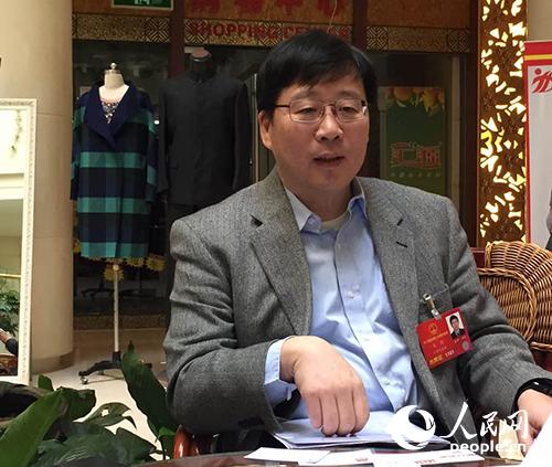 全国人大代表、人口资源环境委员会主任、中国科学院战略咨询研究院副院长王毅
