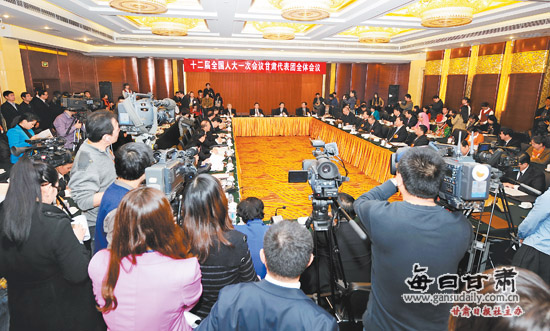 甘肃代表团媒体开放日 120多名中外记者采访