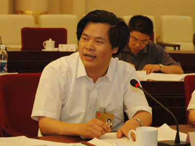 郑功成