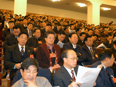 data src=
