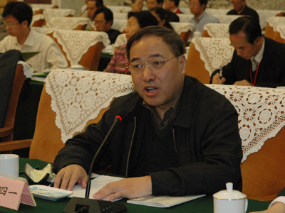 水利部副部长胡四一