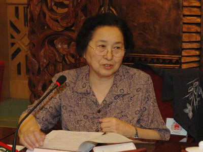 何鲁丽