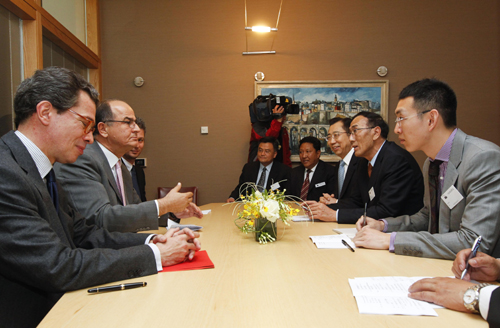 中国全国人大西藏代表团访问欧洲议会、比利时