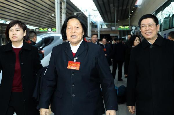（两会）（1）山西代表团抵达北京